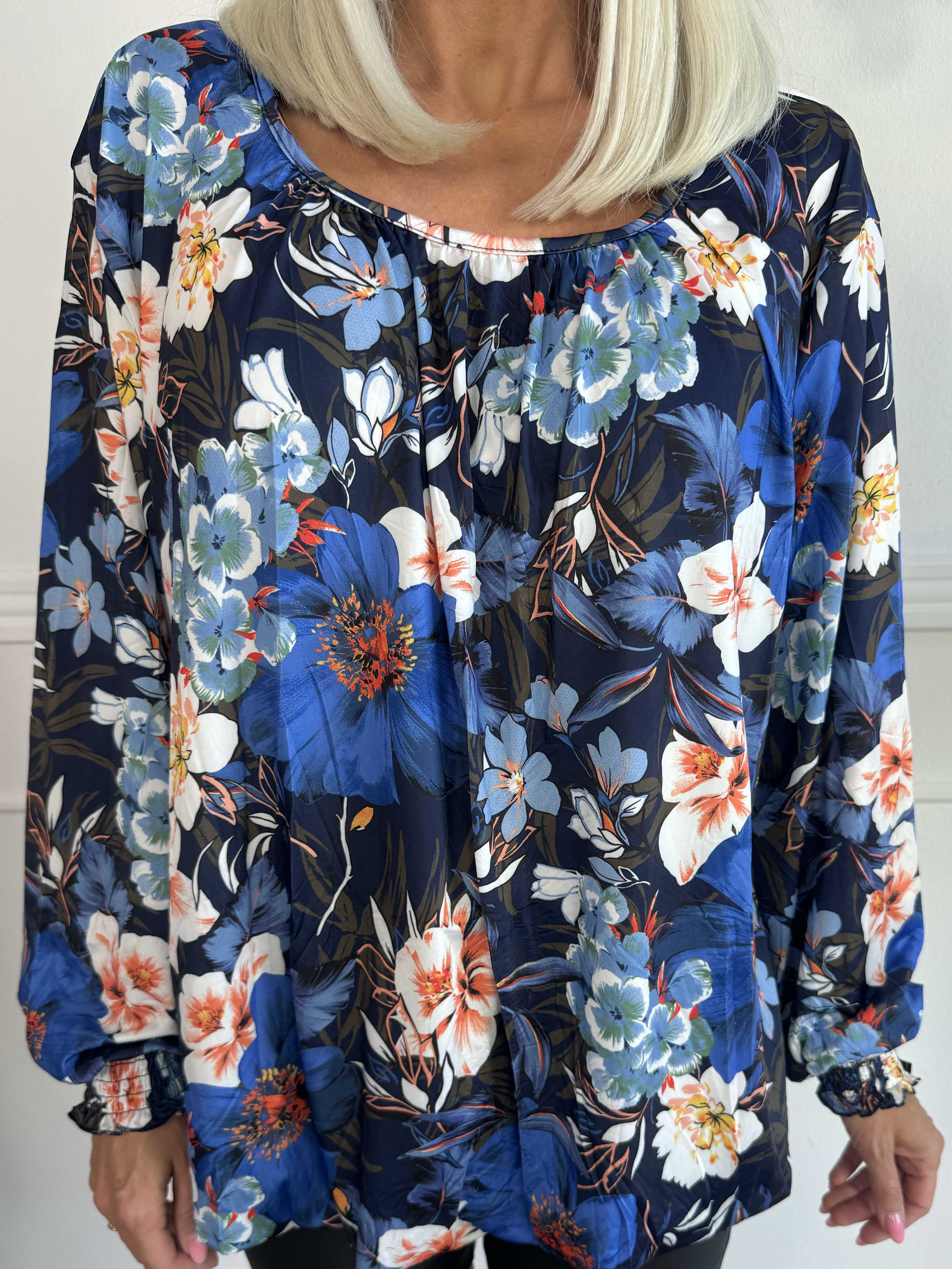 Miracle Floral L/S - Elastisk blommig blus med långa ärmar